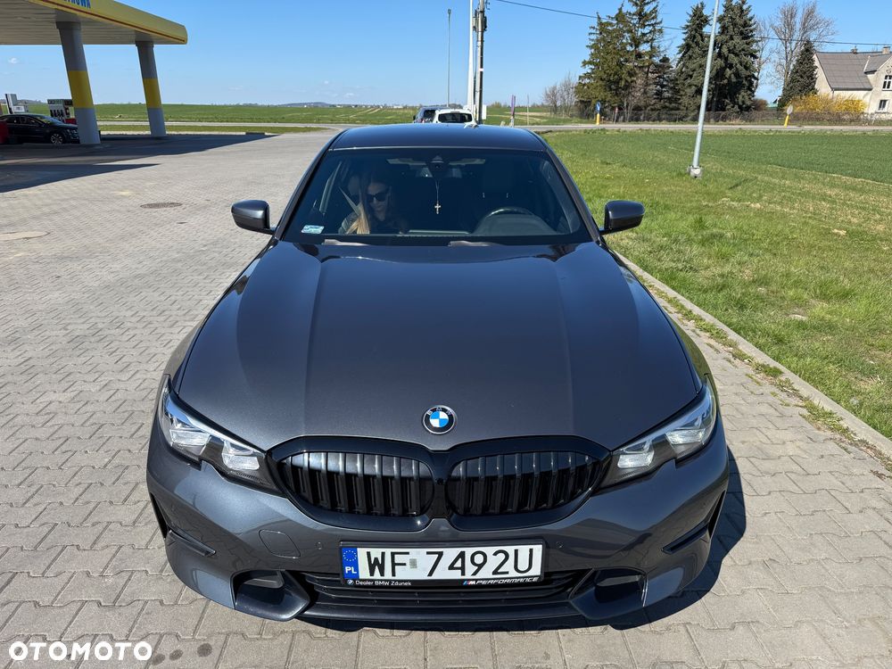 BMW Seria 3 330i Sport Line - 10