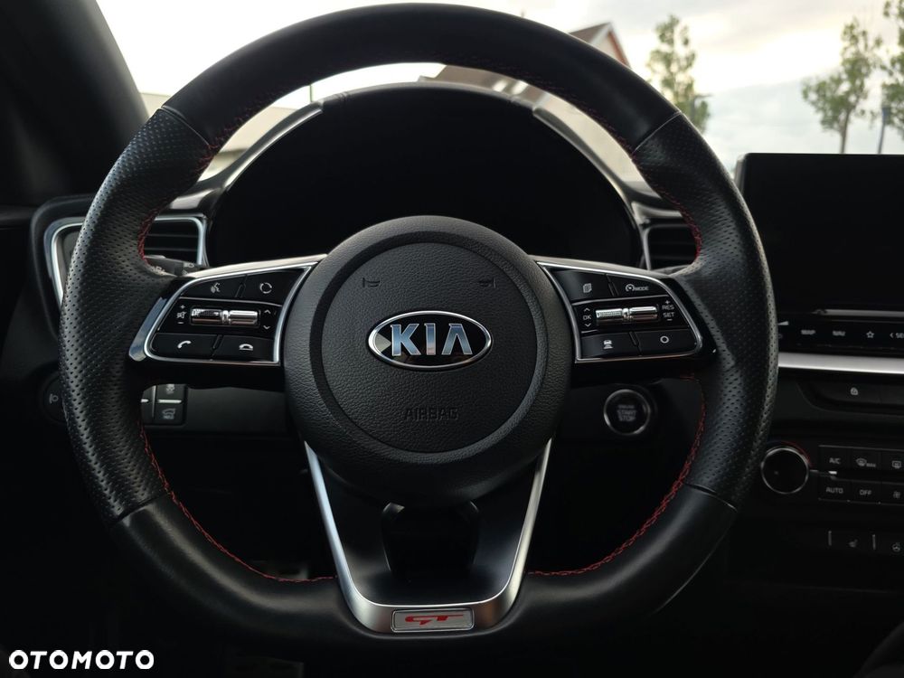 Kia ProCeed - 23
