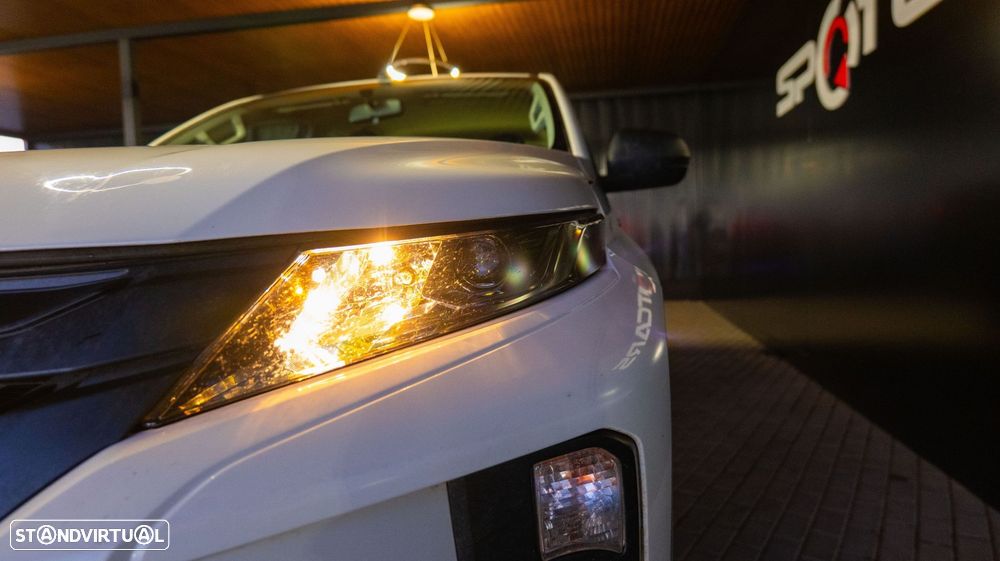 Mitsubishi L200 2.3 DI-D CD Invite 4WD - 23