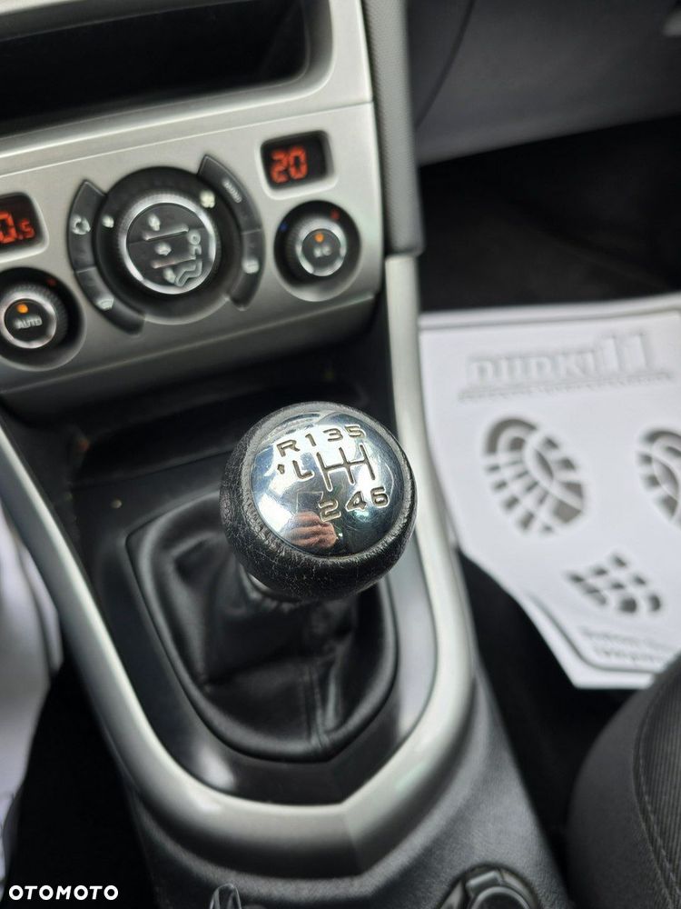 Peugeot 308 - 25