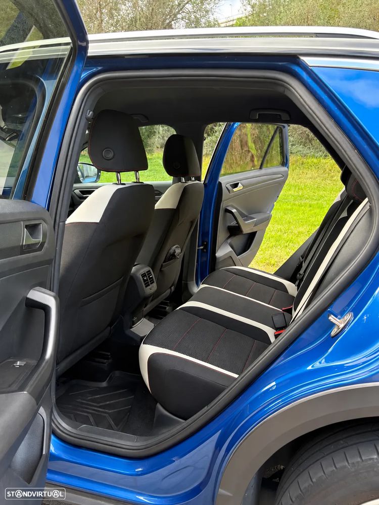 VW T-Roc - 16