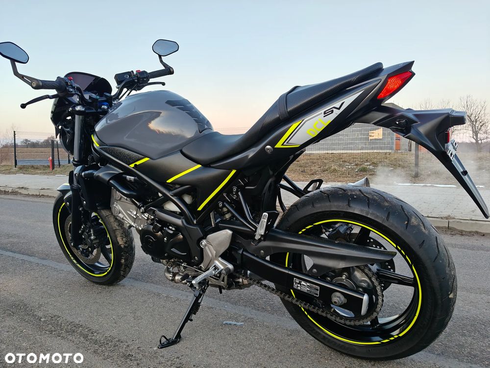 Suzuki SV - 8