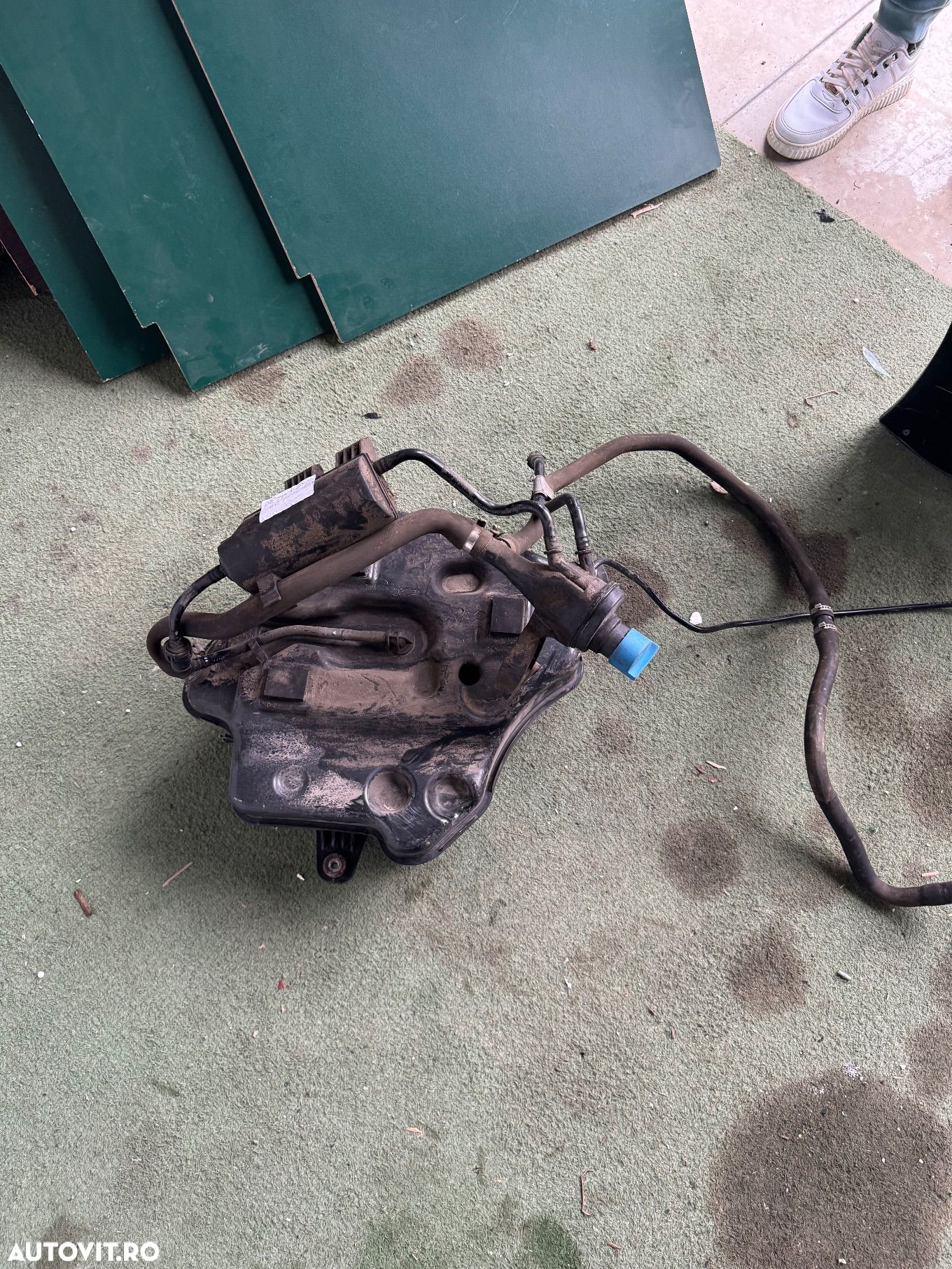 Rezervor ad blue bmw seria 5 g30 g31 3.0 diesel - 1