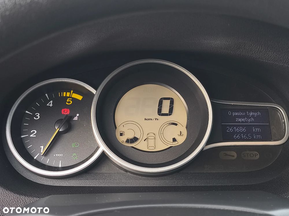 Renault Megane - 23