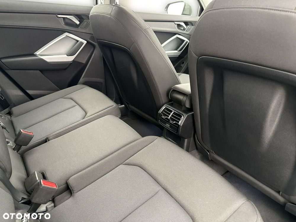 Audi Q3 - 24