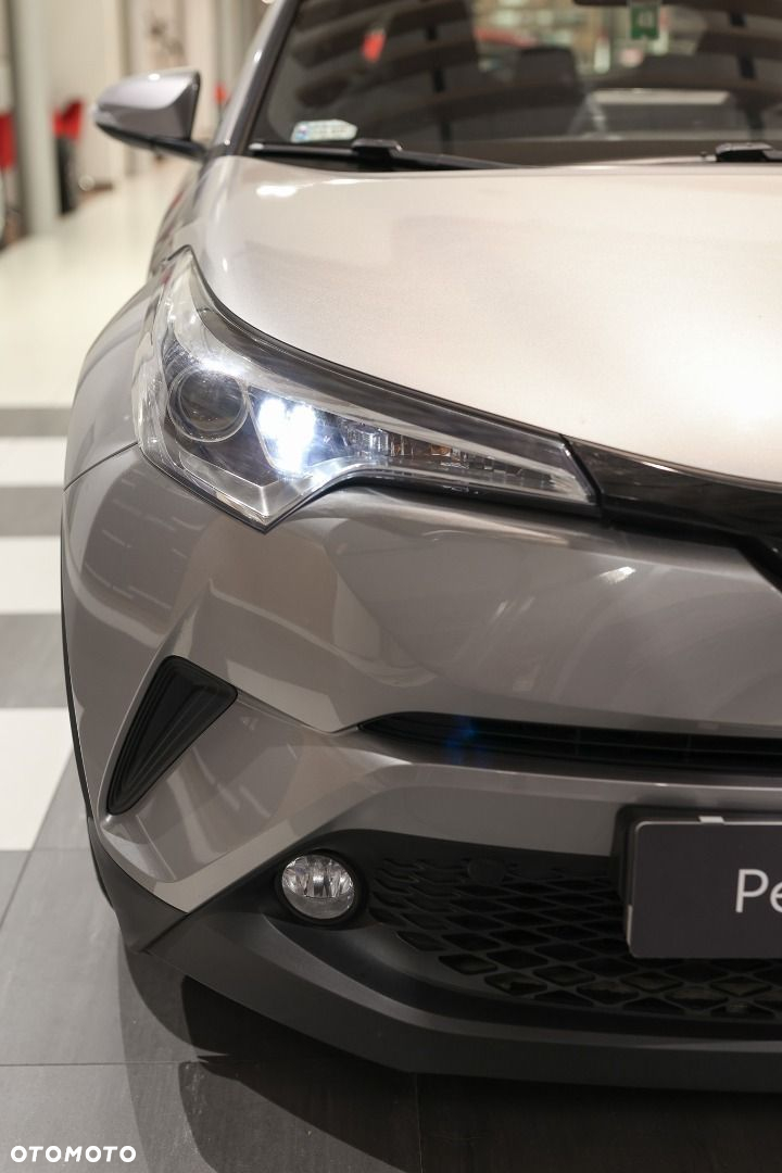 Toyota C-HR - 12