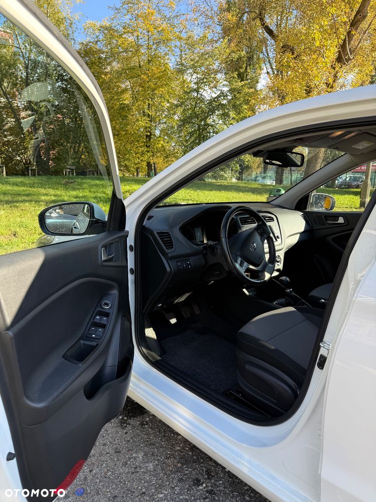 Hyundai i20 - 8