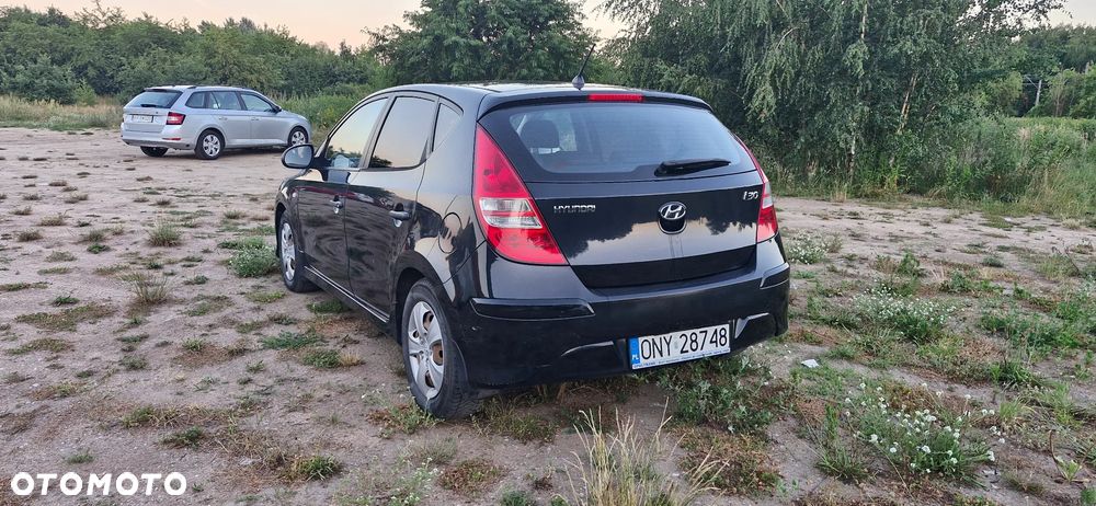 Hyundai i30 1.4 Base + - 5