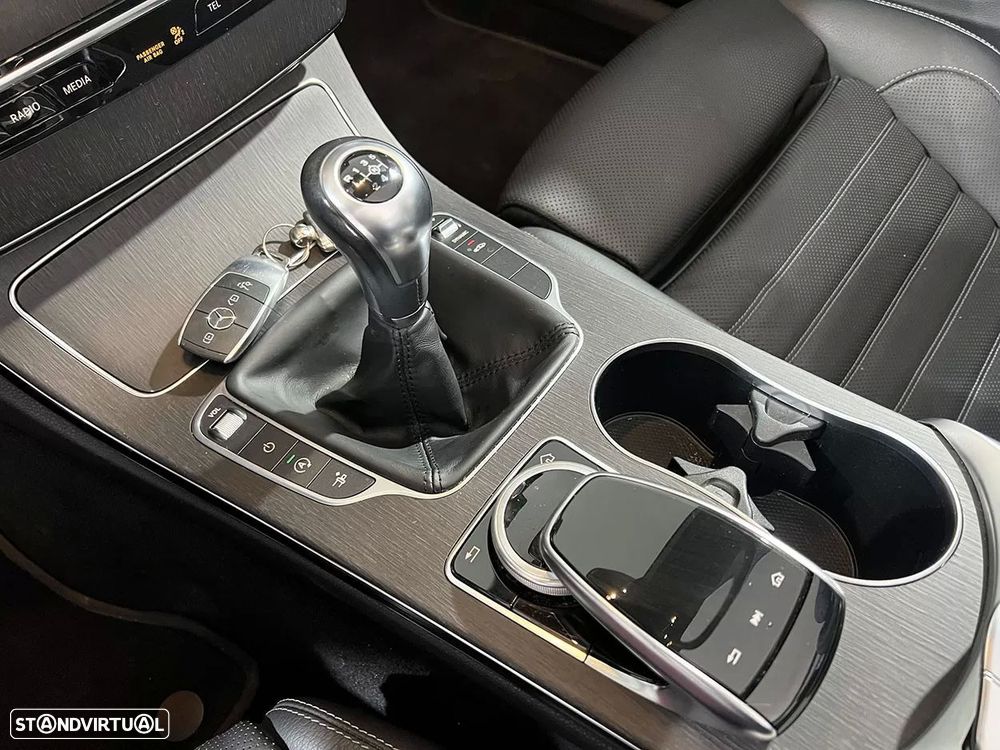 Mercedes-Benz C 180 Cabrio AMG Line - 18