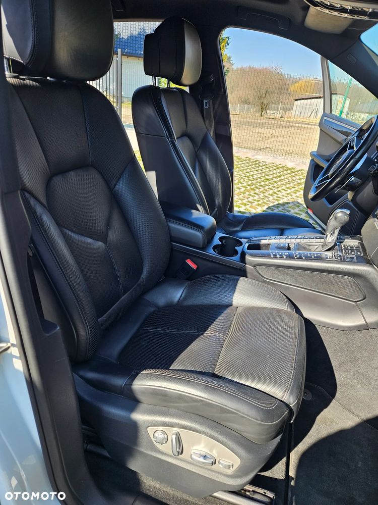 Porsche Macan - 18