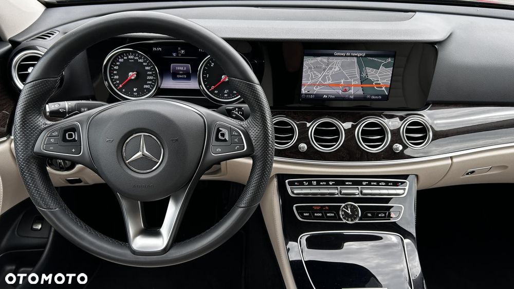Mercedes-Benz Klasa E 220 d 4Matic 9G-TRONIC AMG Line - 14