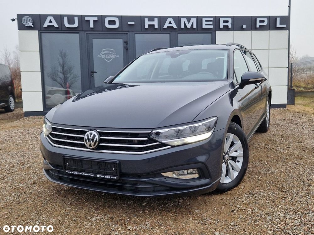 Volkswagen Passat - 1