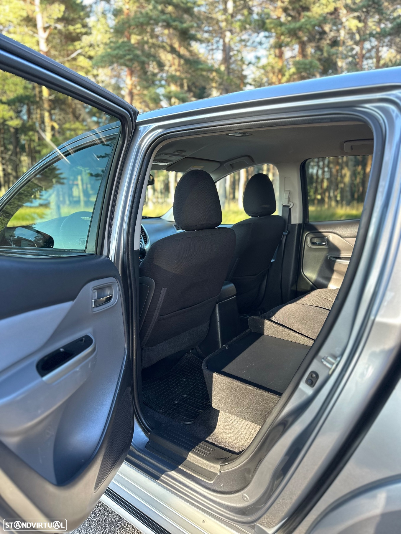 Mitsubishi L200 2.4 DI-D CD Intense Strakar 4WD - 35