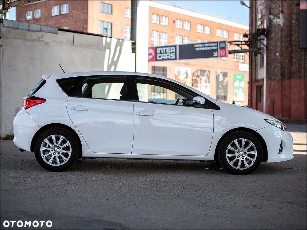 Toyota Auris - 5