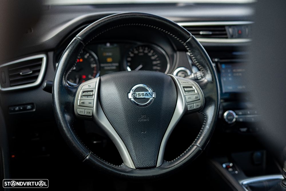 Nissan Qashqai 1.5 dCi N-Connecta 18 - 16
