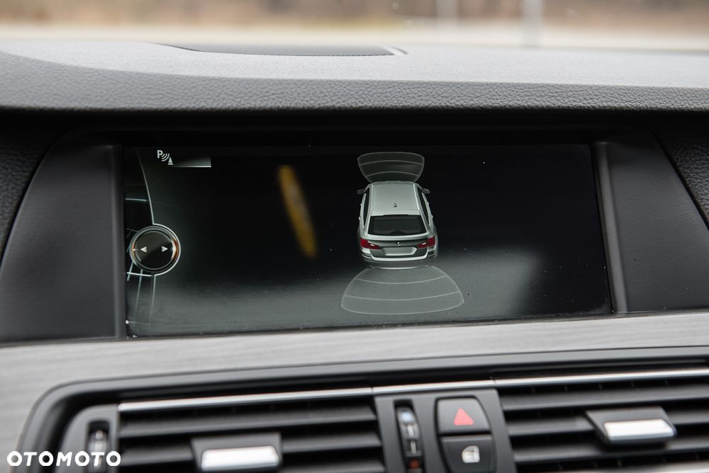 BMW Seria 5 520d - 26