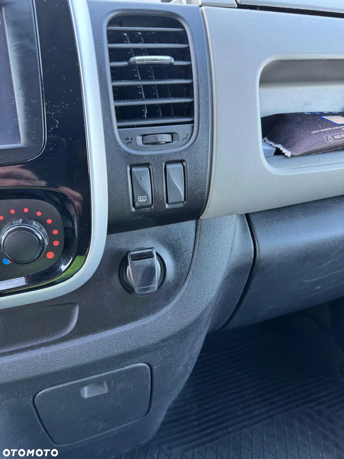 Renault Trafic L1H1 Pierwszy właściciel FV Cena brutto - 15