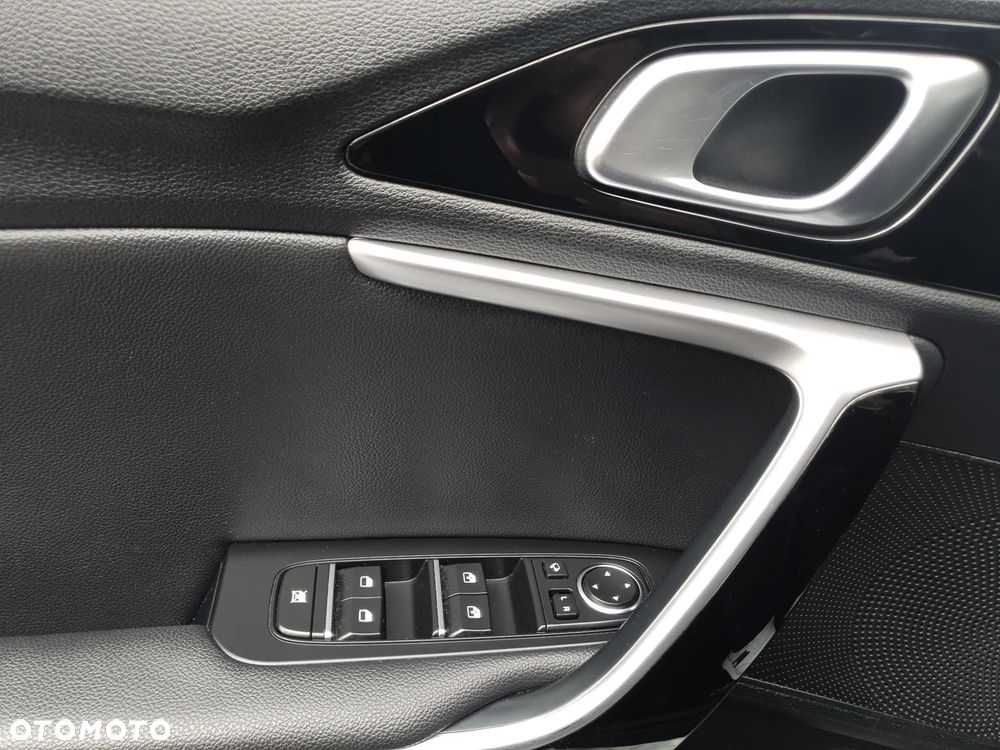 Kia XCeed 1.6 GDI PHEV L Business Line DCT - 26