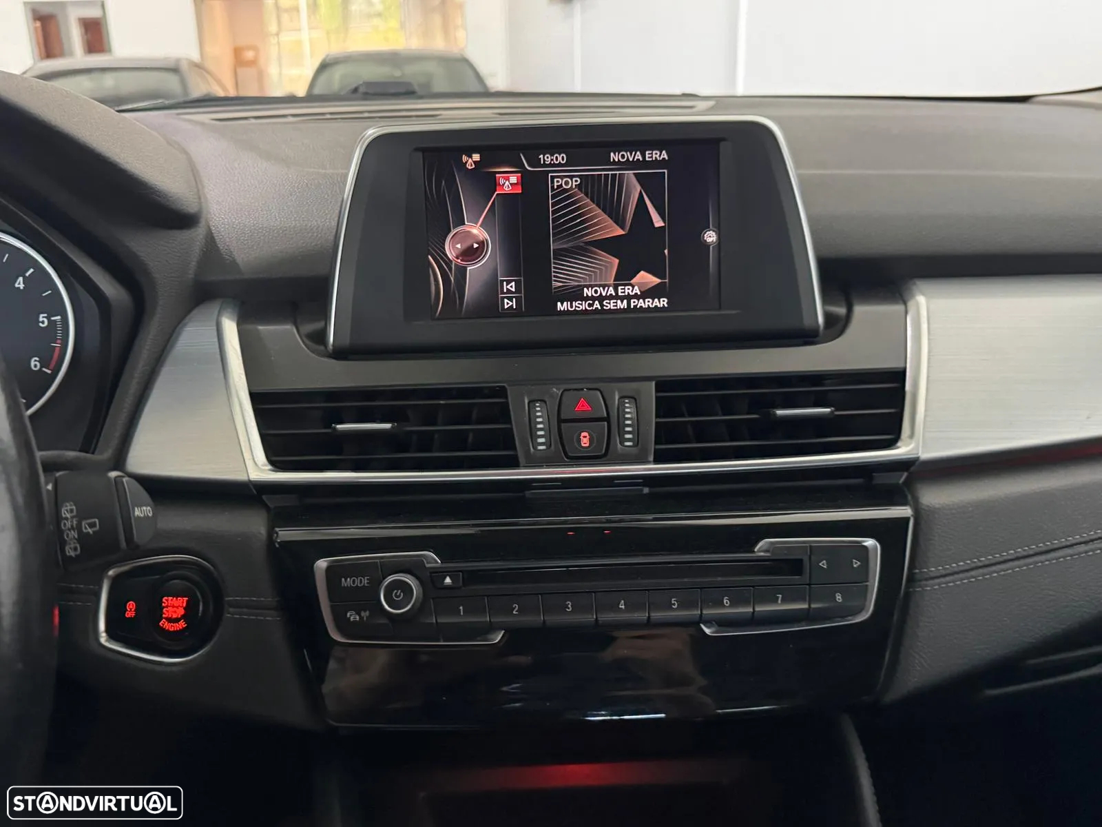 BMW 216 Gran Tourer d - 24