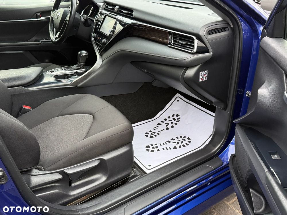 Toyota Camry 2.5 Hybrid Comfort CVT - 9