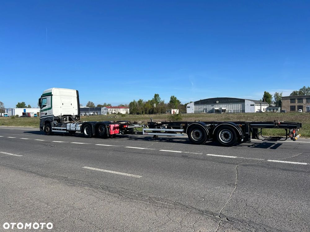 Mercedes-Benz Actros MP4 - 5
