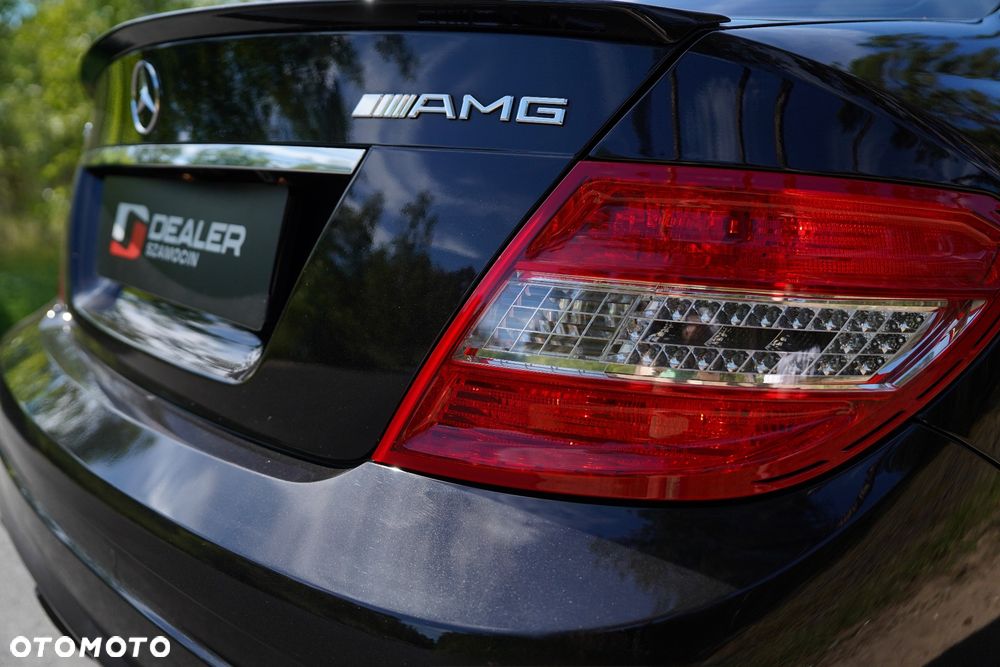 Mercedes-Benz Klasa C 63 AMG 7G-TRONIC SPORT EDITION - 29