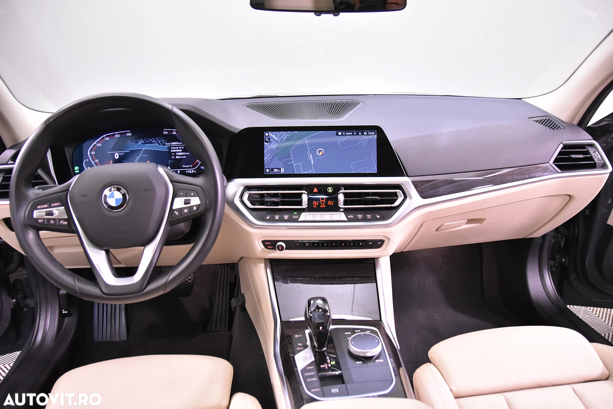 BMW Seria 3 318i Touring Aut. - 9