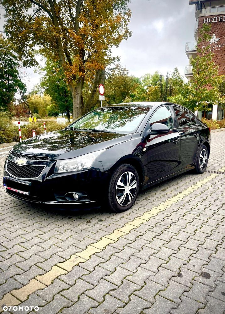 Chevrolet Cruze 1.6 Base - 4