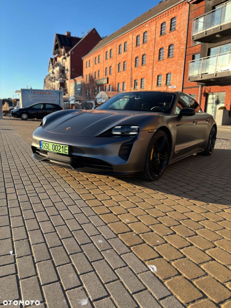 Porsche Taycan - 3