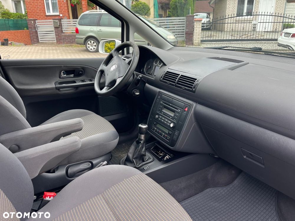 Seat Alhambra 1.9 TDI Signo - 8