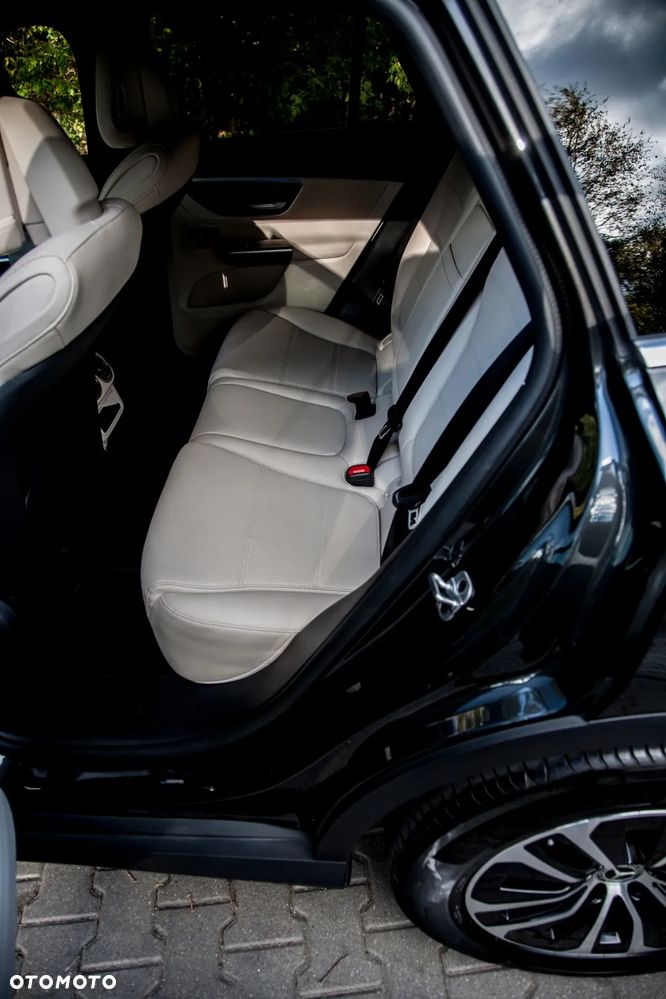 Mercedes-Benz GLC - 11