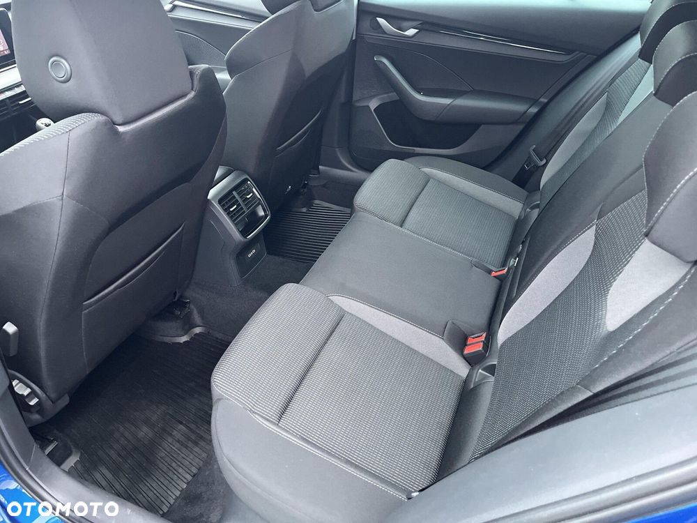 Skoda Octavia 1.5 TSI Selection - 11