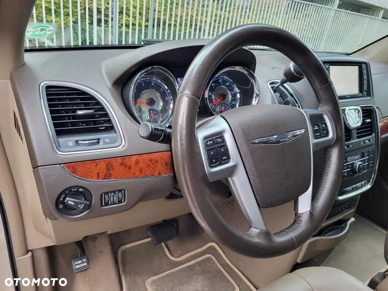 Chrysler Town & Country 3.6 Touring - 7