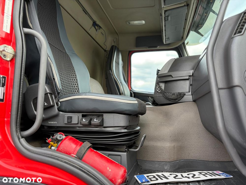 Volvo VOLVO FMX 380 / 8x4 / 13LITROWY SILNIK / EURO 5 / WYWROTKA TYLNOZSYPOWA / KAMERA COFANIA / SERWISOWANA / SPROWADZONA - 35