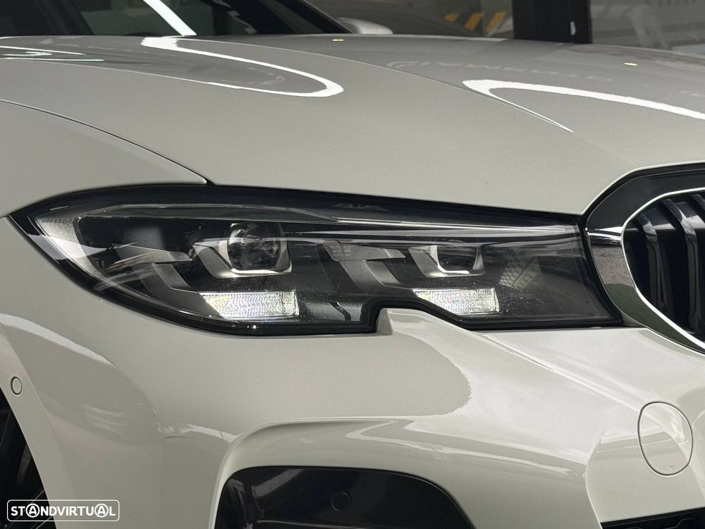 BMW 330 e Pack M Auto - 29