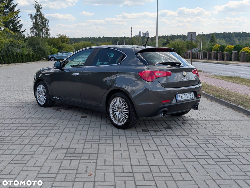 Alfa Romeo Giulietta - 2