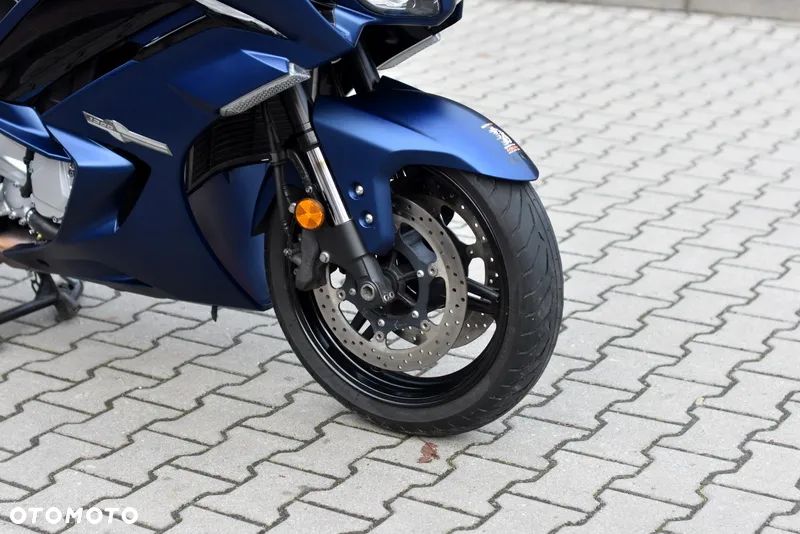 Yamaha FJR - 3