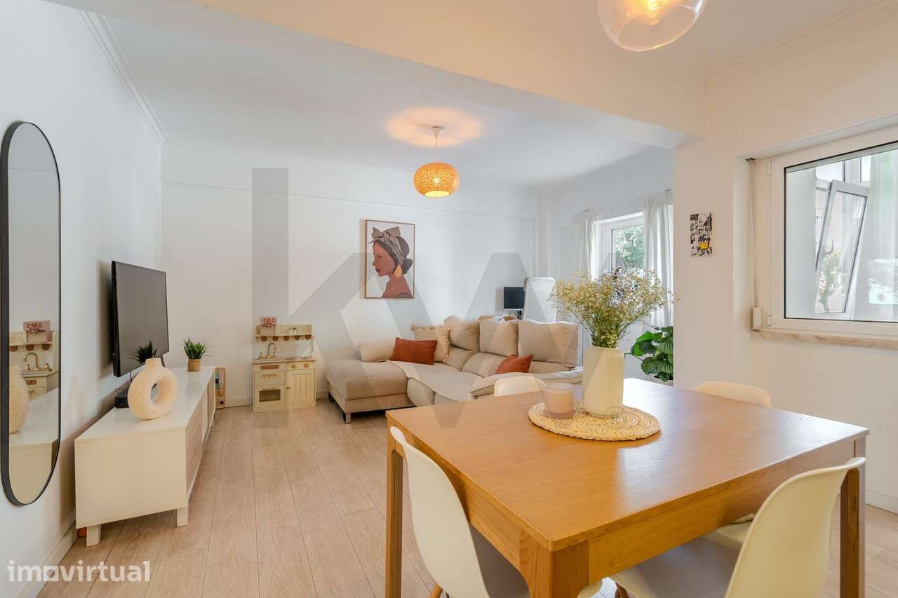 Apartamento T2 em Carnaxide | Remodelado | 87m2 - Grande imagem: 2/37