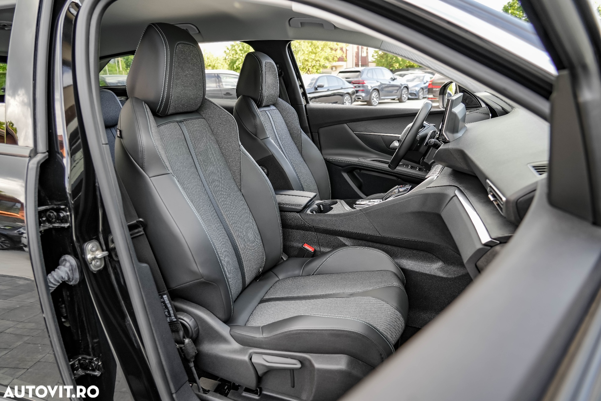 Peugeot 3008 PHEV EAT8 Allure - 13