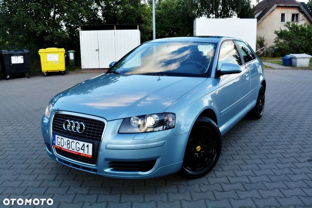 Audi A3 3-drzwiowe 1.6 tiptronic Attraction - 2