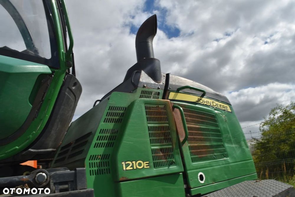 John Deere 1210E - 11