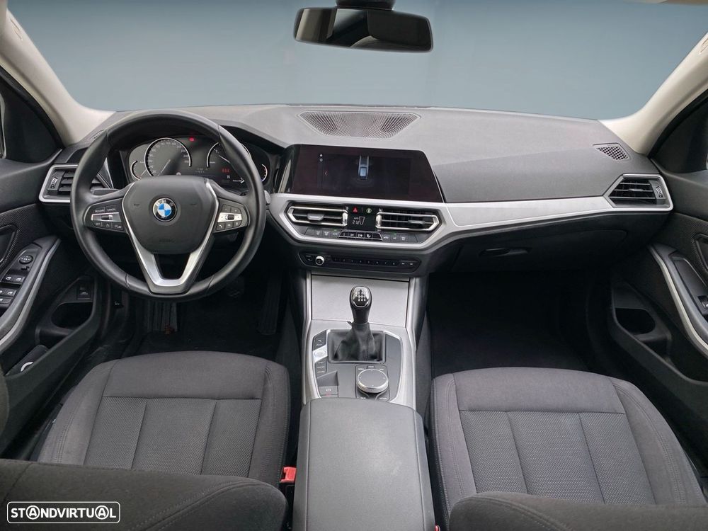 BMW 318 d Touring Advantage - 4