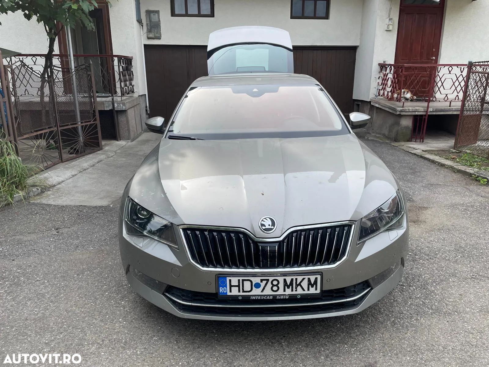 Skoda Superb 2.0 TDI 4X4 Ambition - 1