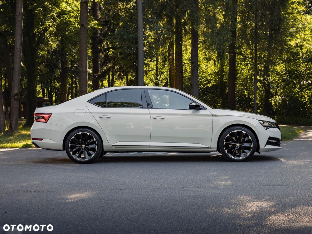 Skoda Superb 2.0 TDI SCR 4x4 Sportline DSG - 9
