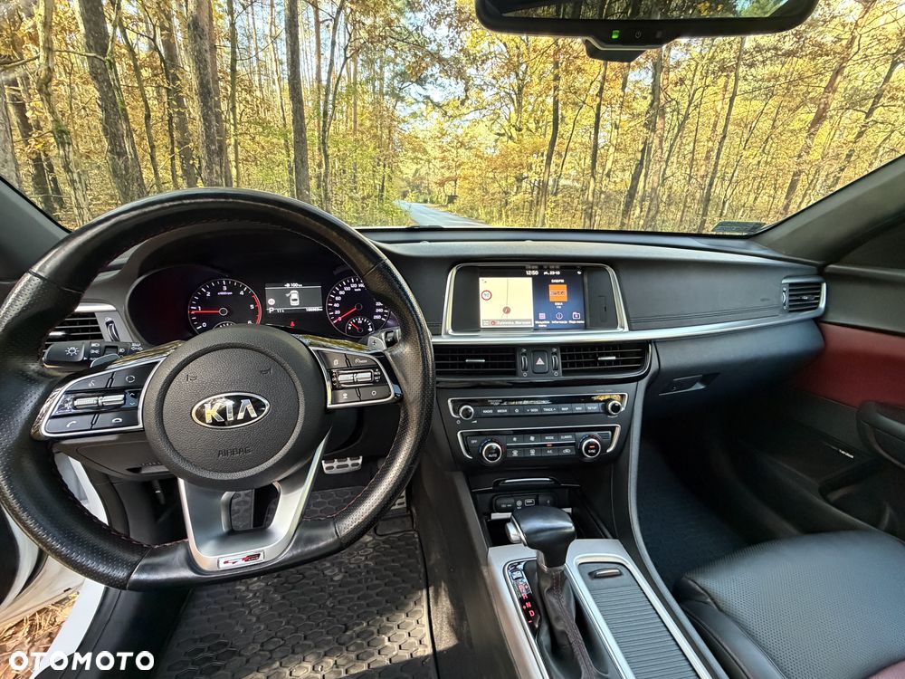 Kia Optima - 22