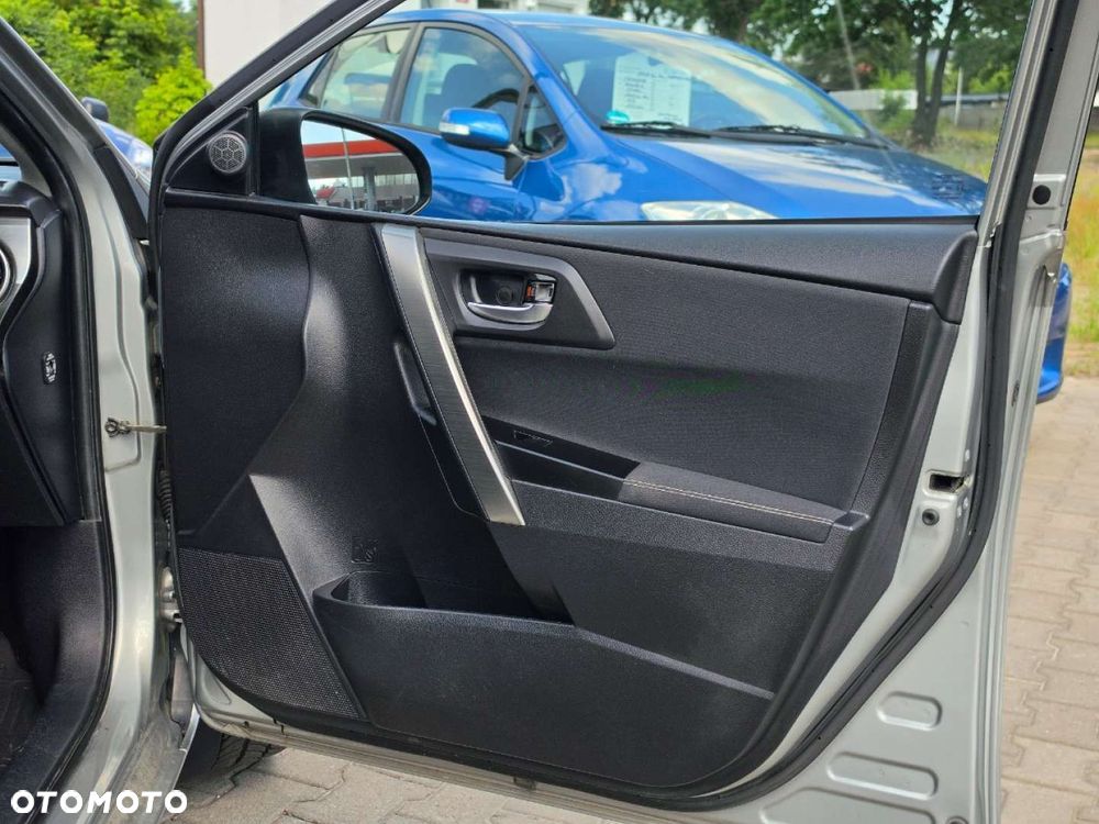 Toyota Auris - 40
