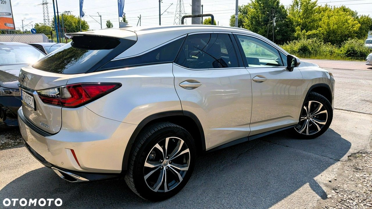 Lexus RX - 5