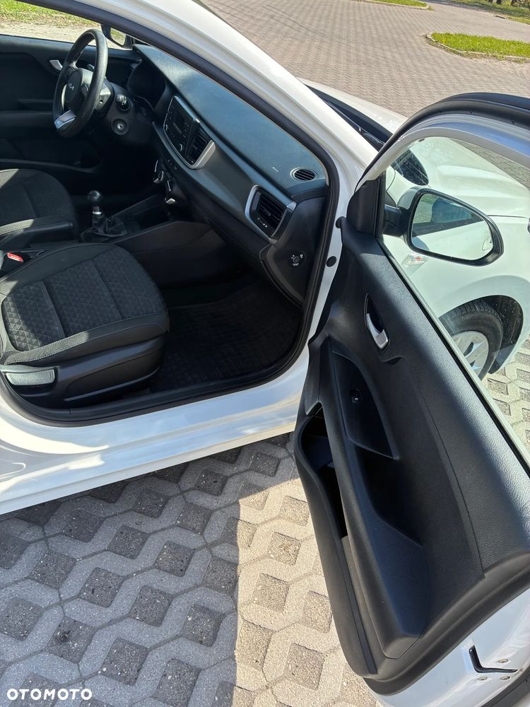 Kia Rio 1.2 M - 9