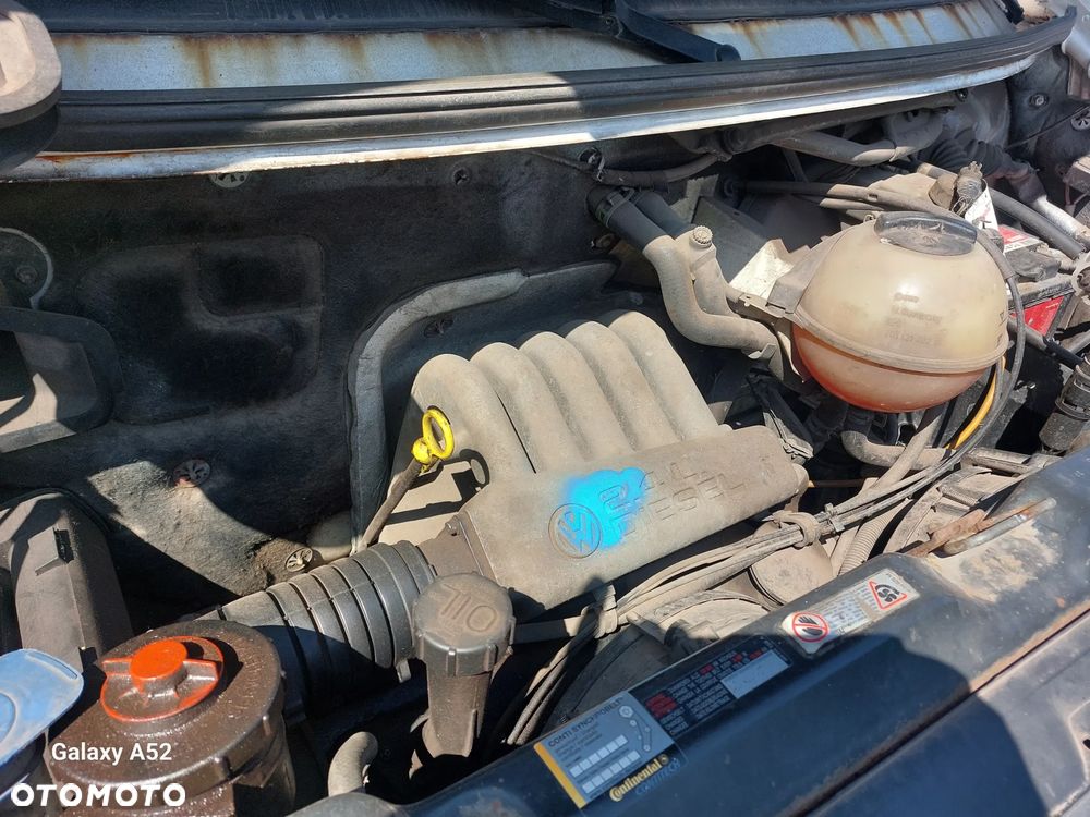 Zderzak VW T4 2,4D 93R. maska,lampy,drzwi,klapa..... - 10