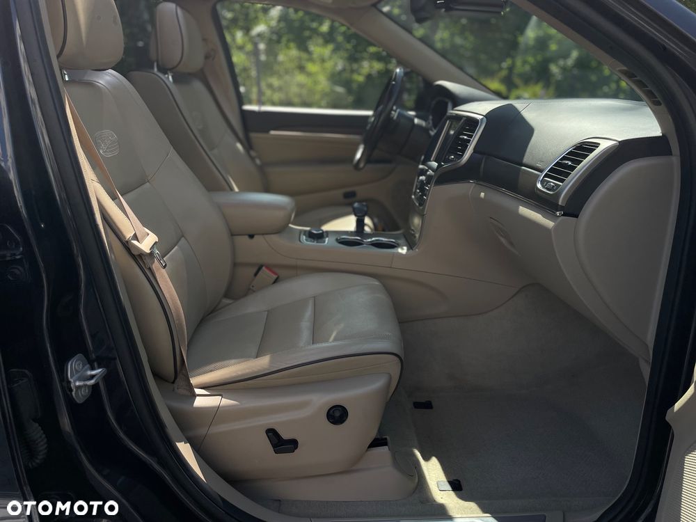 Jeep Grand Cherokee 5.7 V8 Overland Summit - 12
